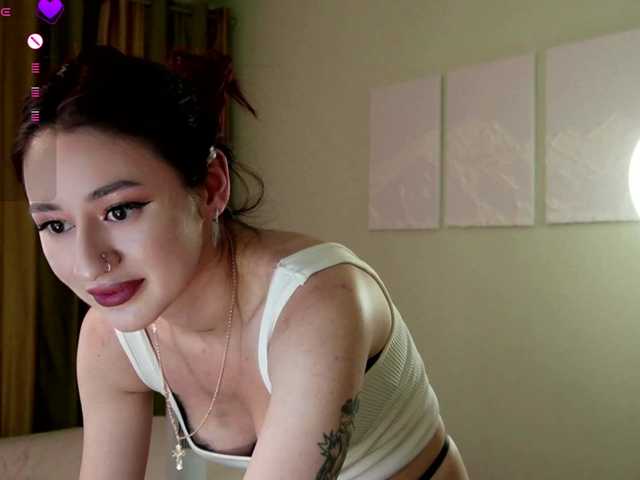 Sabrina-Magic live webcam show