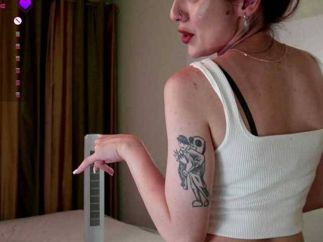 Sabrina-Magic live webcam show