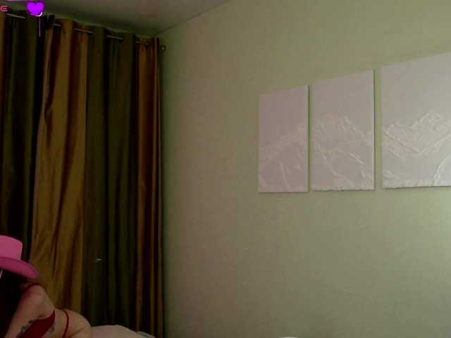 UrLizz live webcam show