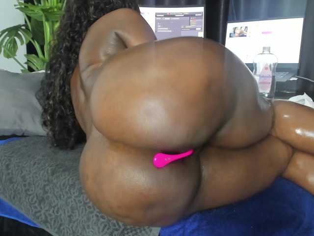 Big-Black-Ass live cam on BongaCams
