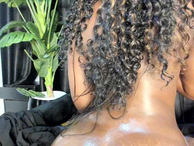 Big-Black-Ass live cam on BongaCams