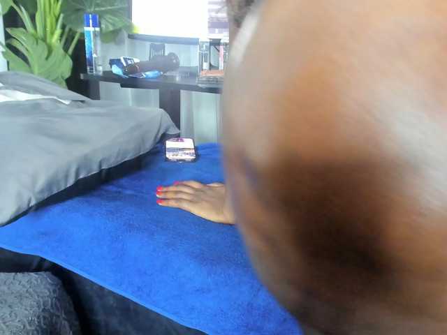 Big-Black-Ass live cam on BongaCams