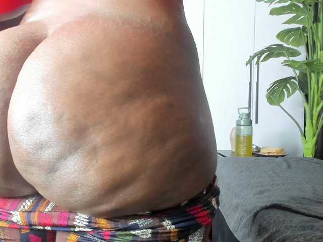 Big-Black-Ass live cam on BongaCams