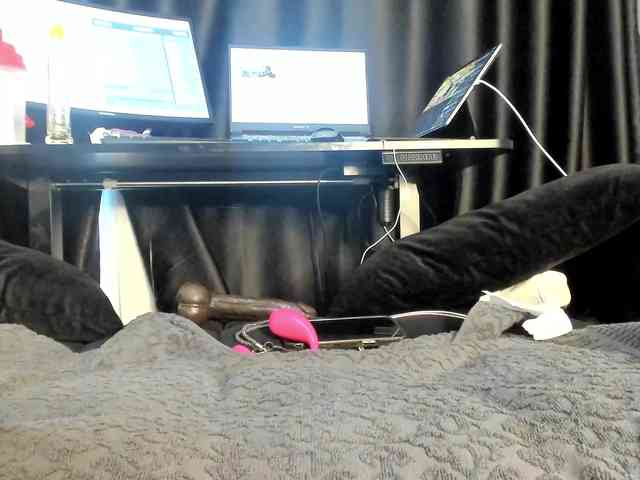 Big-Black-Ass Live Webcam on BongaCams