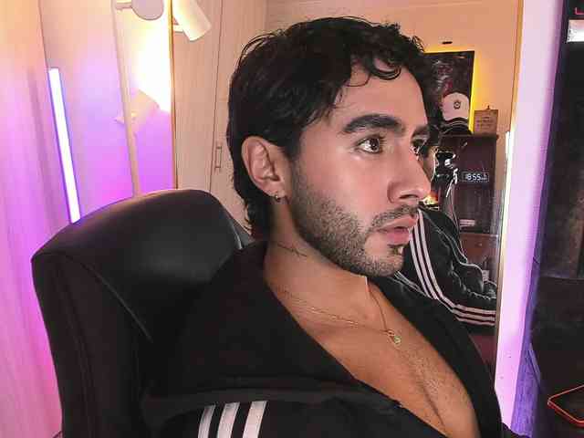itsmeeros Live Webcam on BongaCams