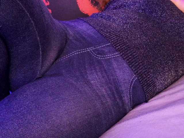 DarkMoniks live cam preview
