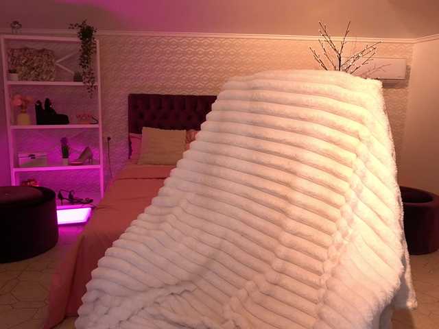 DaenerysDaen live cam