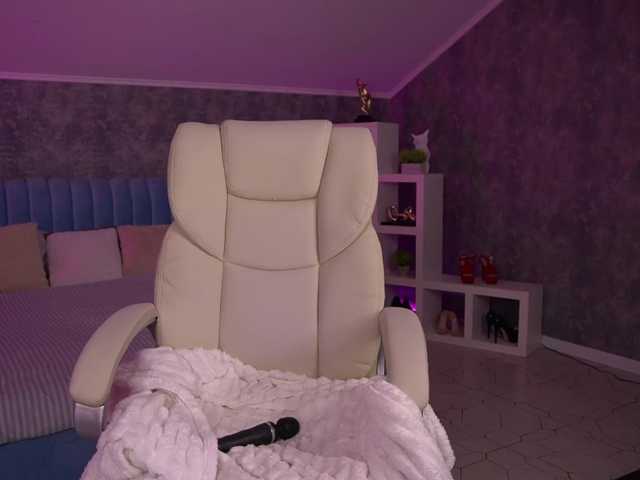 DaenerysDaen, en vivo ahora en BongaCams