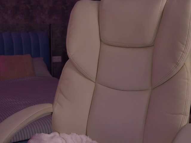 DaenerysDaen live cam on BongaCams
