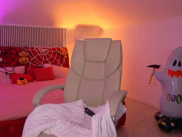 DaenerysDaen webcam