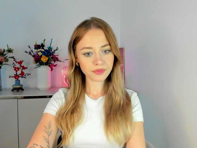 le modèle CindyGlam est en webcam porno dans un show sur le site bongacams, il possède les tags suivants: White/Caucasian,Blonde,Shaved