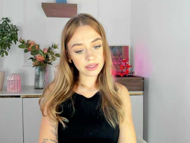 CindyGlam live webcam show