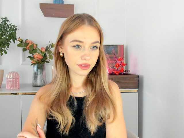 CindyGlam live webcam show