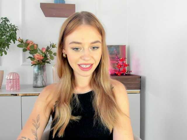 CindyGlam live webcam show