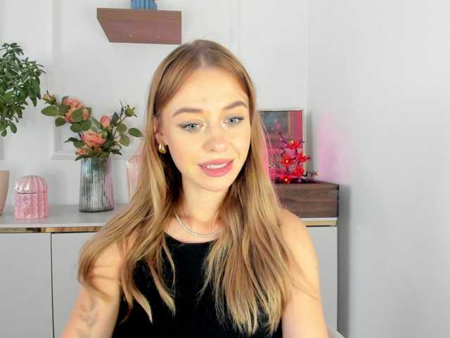 CindyGlam live webcam show