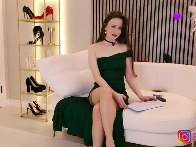 ElfaElle's BongaCams show and profile