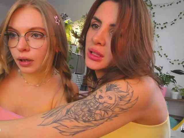 -EmilyJones- webcam