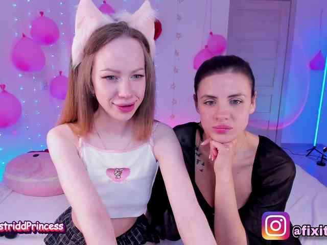 -EmilyJones- webcam
