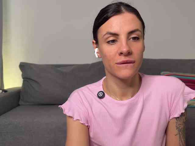 -EmilyJones- webcam