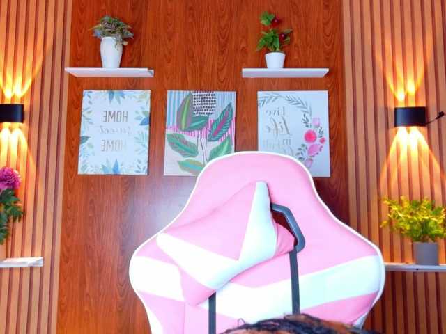Black-gem18 live cam on BongaCams