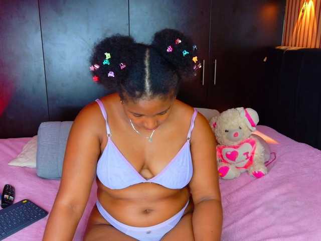 Black-gem18 live cam on BongaCams