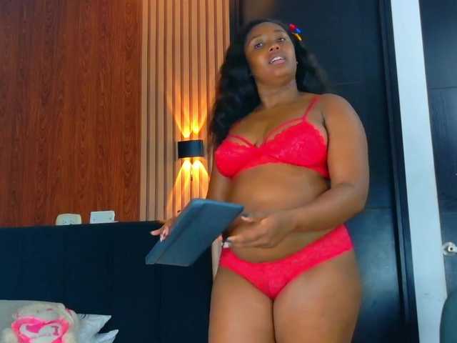 Black-gem18 live cam on BongaCams