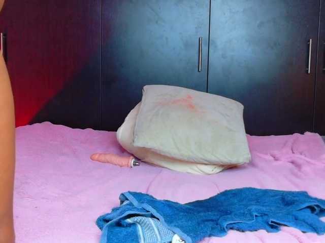 Black-gem18 live cam on BongaCams