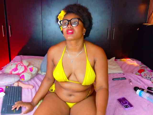 Black-gem18 webcam