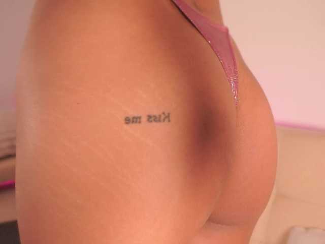 LillyThomps live cam on BongaCams