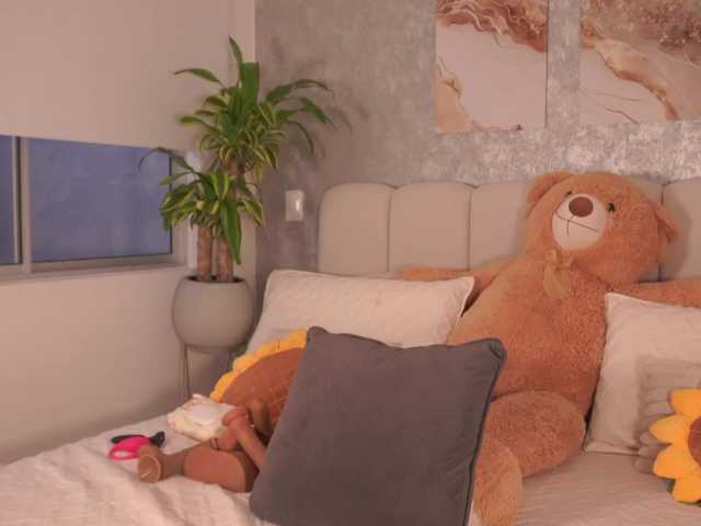 LillyThomps live cam on BongaCams