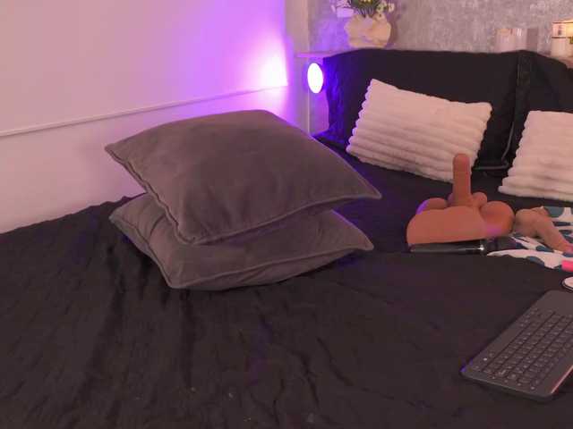 LillyThomps live cam on BongaCams