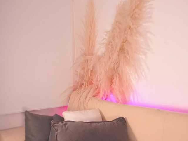 LillyThomps live cam on BongaCams