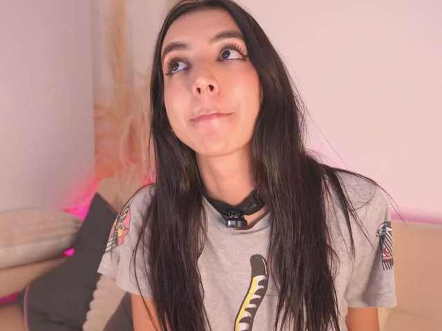 LillyThomps live cam on BongaCams
