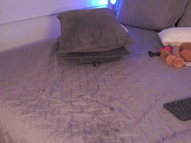 LillyThomps live webcam show