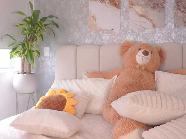 LillyThomps live cam on BongaCams