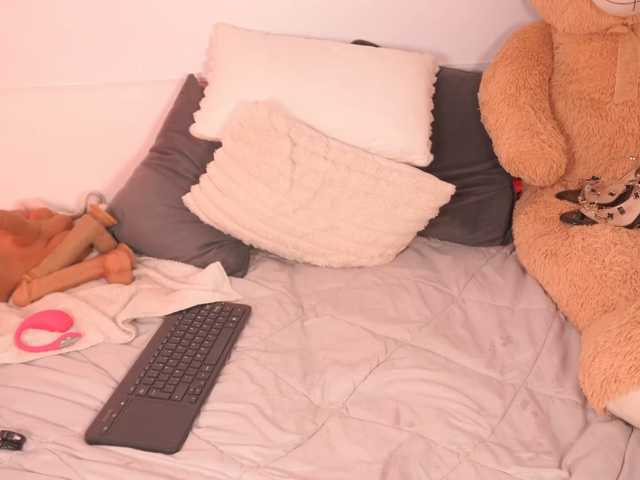 LillyThomps live cam on BongaCams
