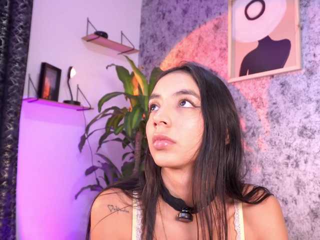 LillyThomps live cam on BongaCams