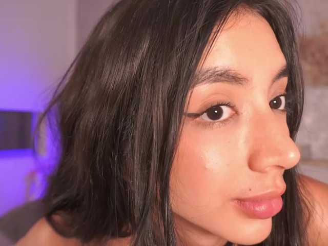 LillyThomps live cam on BongaCams