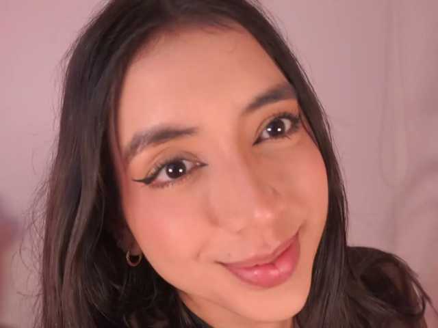 LillyThomps live cam on BongaCams