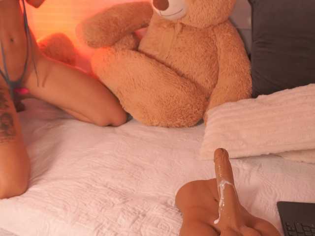 LillyThomps live cam on BongaCams