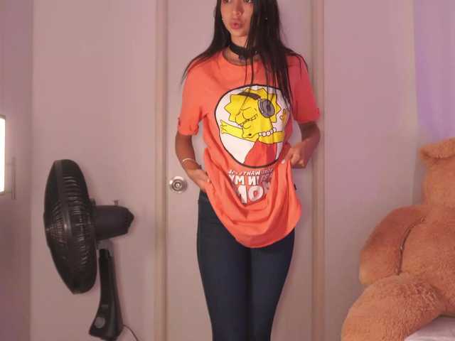 LillyThomps live cam on BongaCams