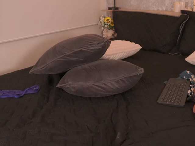 LillyThomps live cam on BongaCams