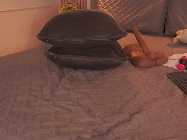 LillyThomps's BongaCams show and profile