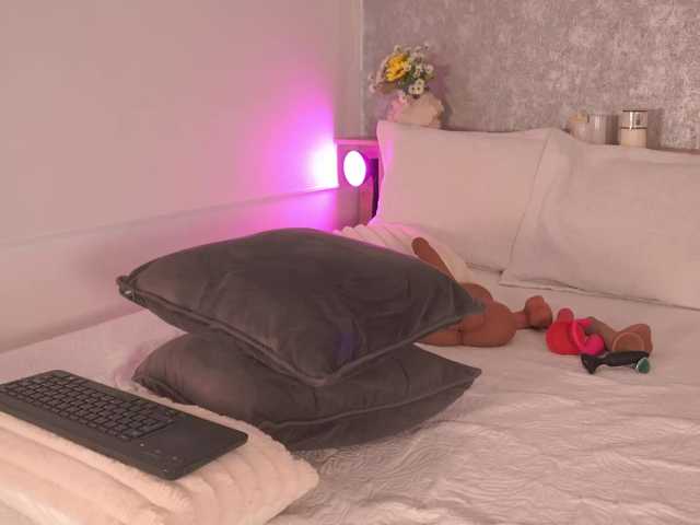 LillyThomps live cam on BongaCams