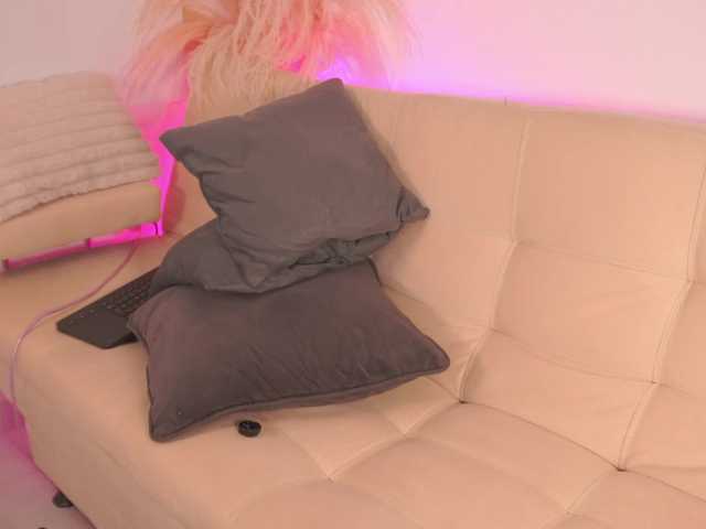 LillyThomps live cam on BongaCams