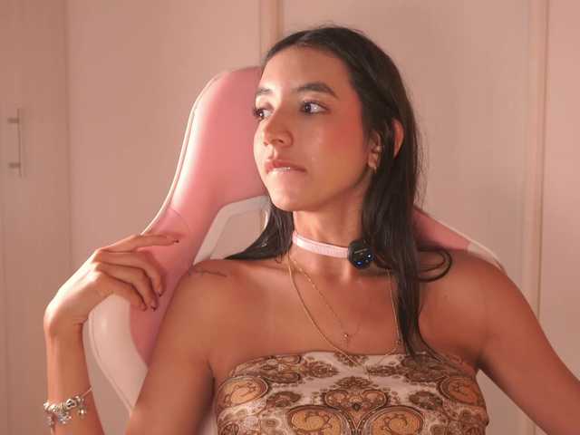 LillyThomps live cam on BongaCams