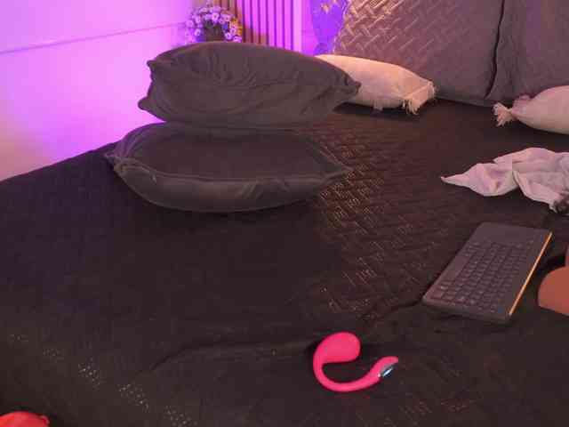 LillyThomps webcam