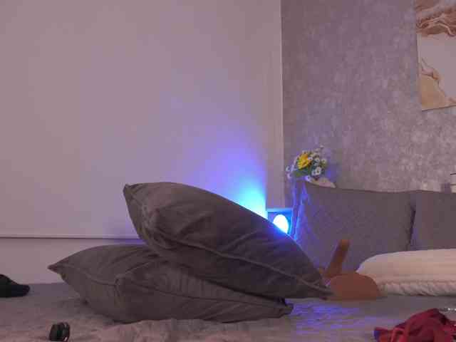 LillyThomps webcam