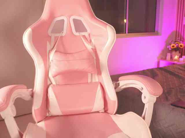 LillyThomps webcam
