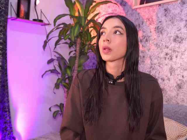 LillyThomps webcam